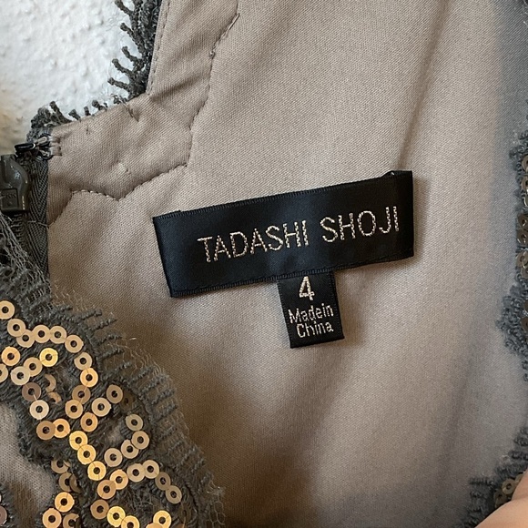 Tadashi Shoji Pailette Sheath Dress Smoke Pearl Size 4 - Picture 5 of 10
